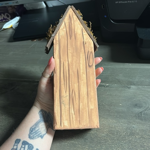 Hand painted nativity scene - Picture 4 of 6